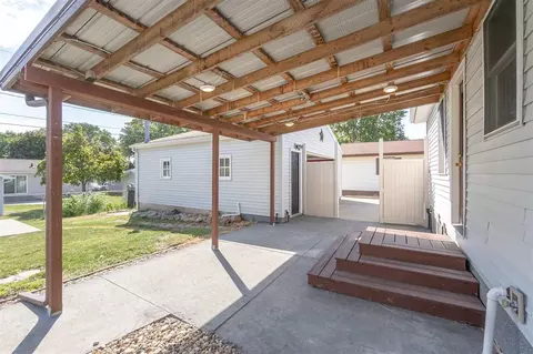 1251 S Hackett Rd, Waterloo, IA 50701 photo 23