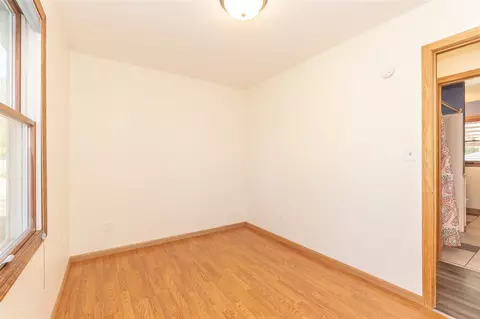 1251 S Hackett Rd, Waterloo, IA 50701 photo 15