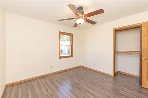 1251 S Hackett Rd, Waterloo, IA 50701 photo 17