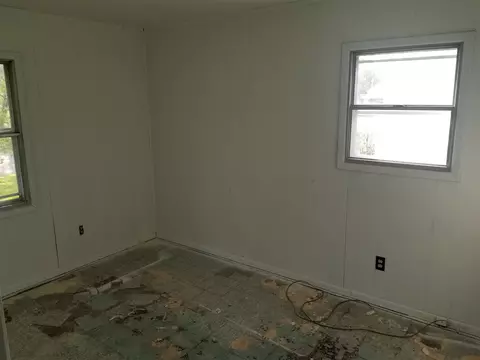 2119 Clearview St, Waterloo, IA 50707 photo 5