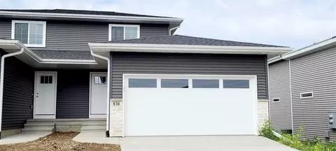 852 Grindstone Cir, Waterloo, IA 50702 photo 1