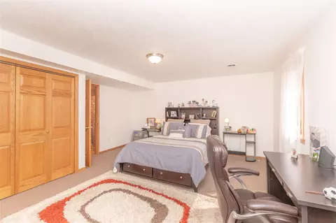 802 Sonya Dr, Waterloo, IA 50702 photo 21