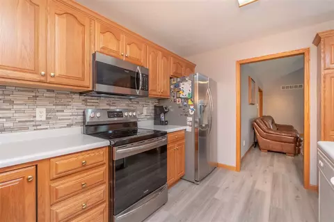 802 Sonya Dr, Waterloo, IA 50702 photo 11