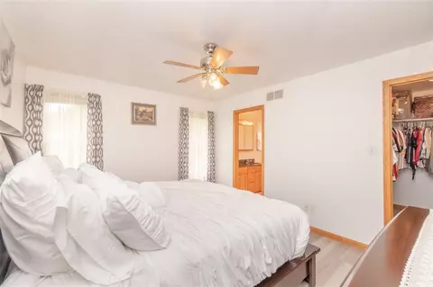 802 Sonya Dr, Waterloo, IA 50702 photo 13