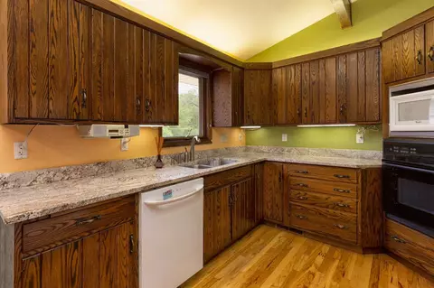 142 Vincent, Waterloo, IA 50701 photo 5
