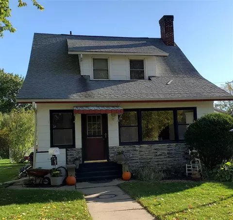 607 3rd Ave E, Cresco, IA 52136 photo 1