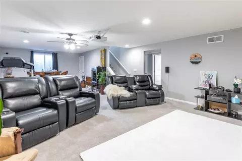 734 Grindstone Cir, Waterloo, IA 50702 photo 15