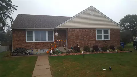 309 E Centre St, Garnavillo, IA 52049 photo 1