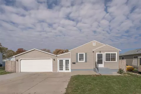 1845 E Ridgeway Ave, Waterloo, IA 50702 photo 1