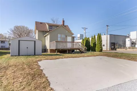 704 Bluff St, Cedar Falls, IA 50613 photo 23