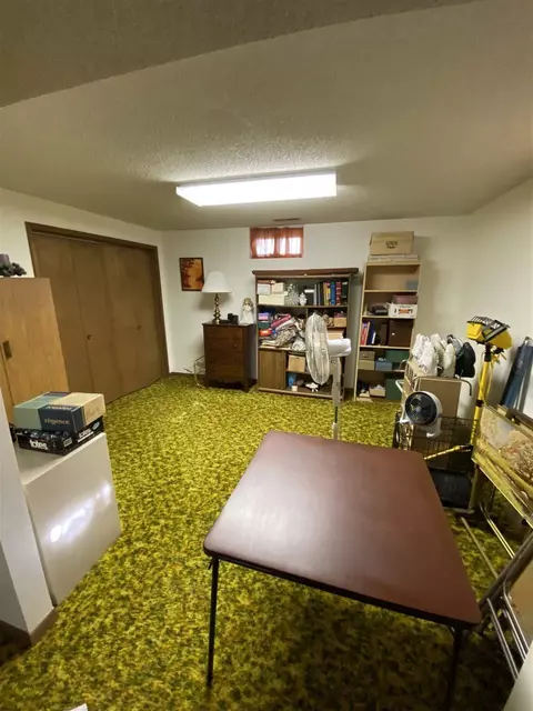 843 Olympic Dr, Waterloo, IA 50701 photo 16