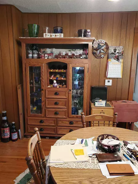 737 E 3rd St, Cresco, IA 52136 photo 5