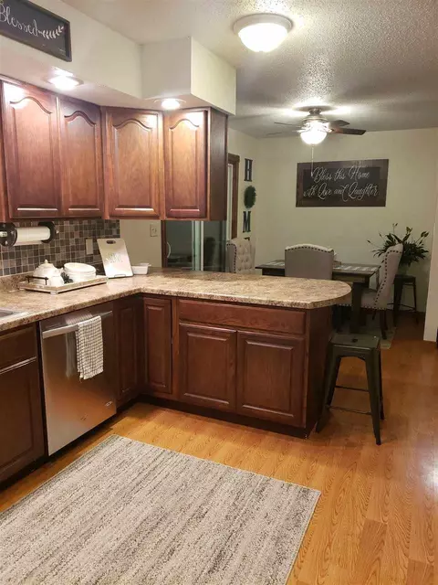 103 Lakeview Dr, Hazleton, IA 50641 photo 3