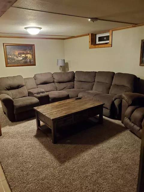 933 E 7th Ave, Cresco, IA 52136 photo 7