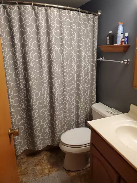 933 E 7th Ave, Cresco, IA 52136 photo 5