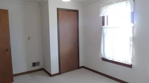 501 4th St, Gladbrook, IA 50635 photo 17