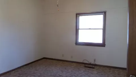 501 4th St, Gladbrook, IA 50635 photo 5
