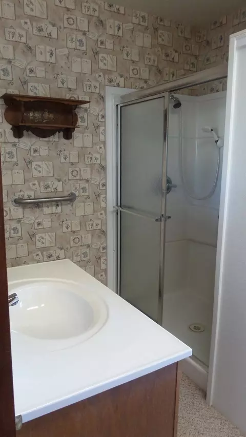 501 4th St, Gladbrook, IA 50635 photo 9