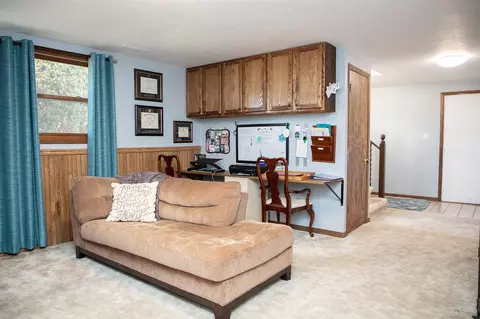 306 Lambeth Rd, Waterloo, IA 50701 photo 6