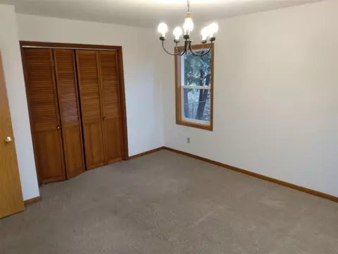 155 Letsch Rd, Waterloo, IA 50701 photo 11