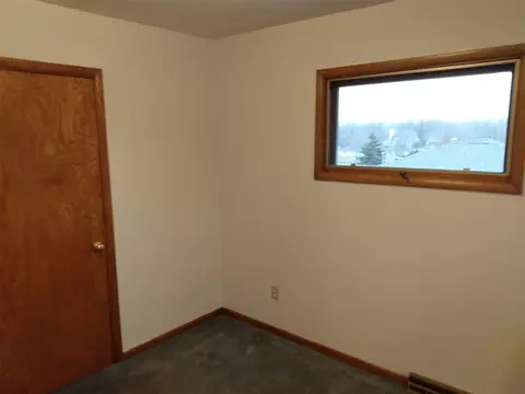 155 Letsch Rd, Waterloo, IA 50701 photo 5