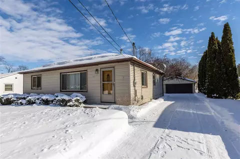 137 Vincent Rd, Waterloo, IA 50701 photo 2