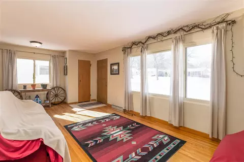 137 Vincent Rd, Waterloo, IA 50701 photo 5