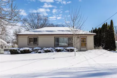 137 Vincent Rd, Waterloo, IA 50701 photo 1