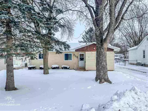 149 Vincent Rd, Waterloo, IA 50701 photo 1