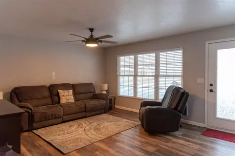 219 Elder St, Dike, IA 50624 photo 4