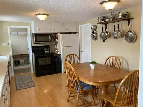 210 Eagle St, Denver, IA 50622 photo 6