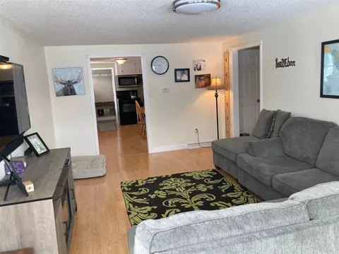 210 Eagle St, Denver, IA 50622 photo 3