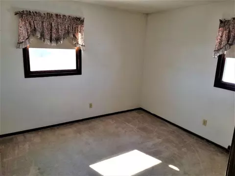 507 Malone Ave, Readlyn, IA 50668 photo 12