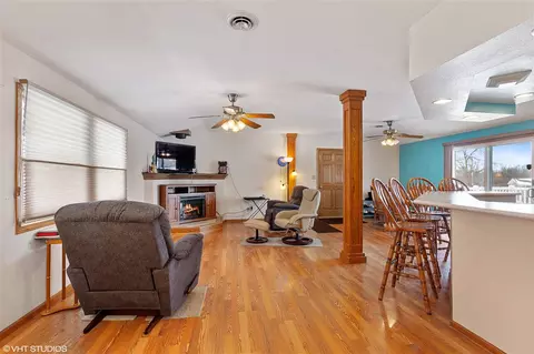 1027 Triangle Dr, Shell Rock, IA 50670 photo 3