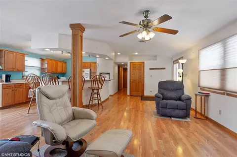 1027 Triangle Dr, Shell Rock, IA 50670 photo 2