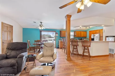 1027 Triangle Dr, Shell Rock, IA 50670 photo 5