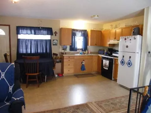 625 S Hackett Rd, Waterloo, IA 50701 photo 10