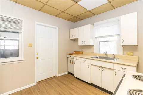 1003 Bertch Ave, Waterloo, IA 50702 photo 11