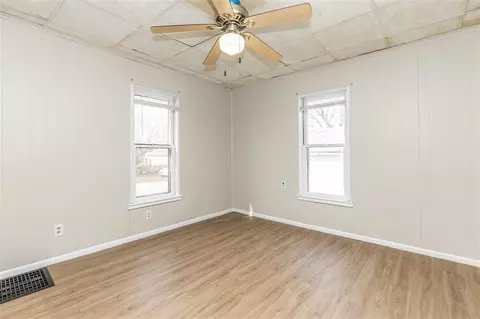 1003 Bertch Ave, Waterloo, IA 50702 photo 12