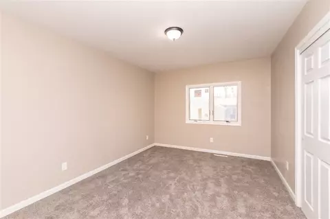 337 S Hackett Rd, Waterloo, IA 50701 photo 13
