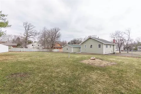 337 S Hackett Rd, Waterloo, IA 50701 photo 22