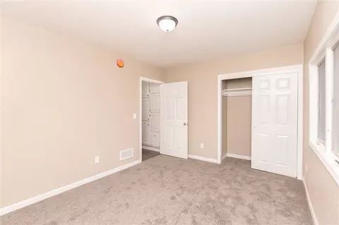 337 S Hackett Rd, Waterloo, IA 50701 photo 16