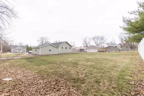 337 S Hackett Rd, Waterloo, IA 50701 photo 23