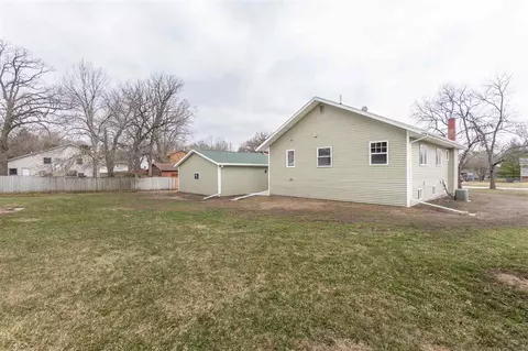 337 S Hackett Rd, Waterloo, IA 50701 photo 21
