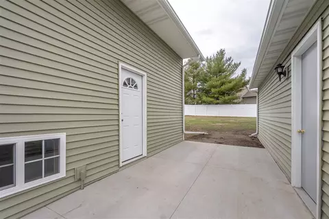 337 S Hackett Rd, Waterloo, IA 50701 photo 20