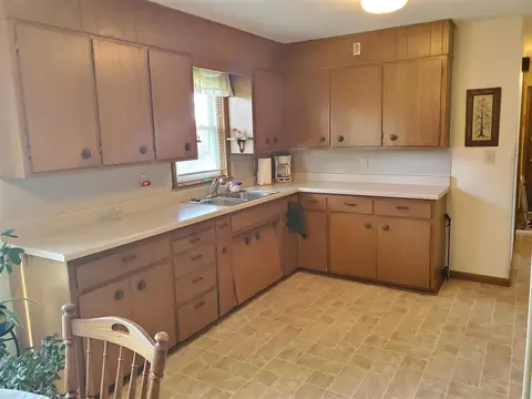 333 E State St, Dike, IA 50624 photo 8