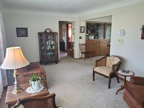 333 E State St, Dike, IA 50624 photo 5