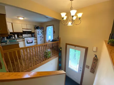 1052 Fleur Dr, Waterloo, IA 50701 photo 9