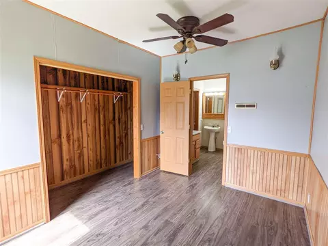 236 E 5th St, Readlyn, IA 50668 photo 17