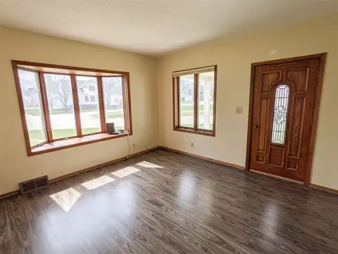 236 E 5th St, Readlyn, IA 50668 photo 13